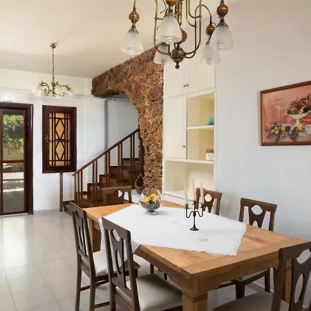 Romantic Corner Maisonette Stalos