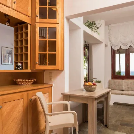 Romantic Corner Maisonette * Stalos